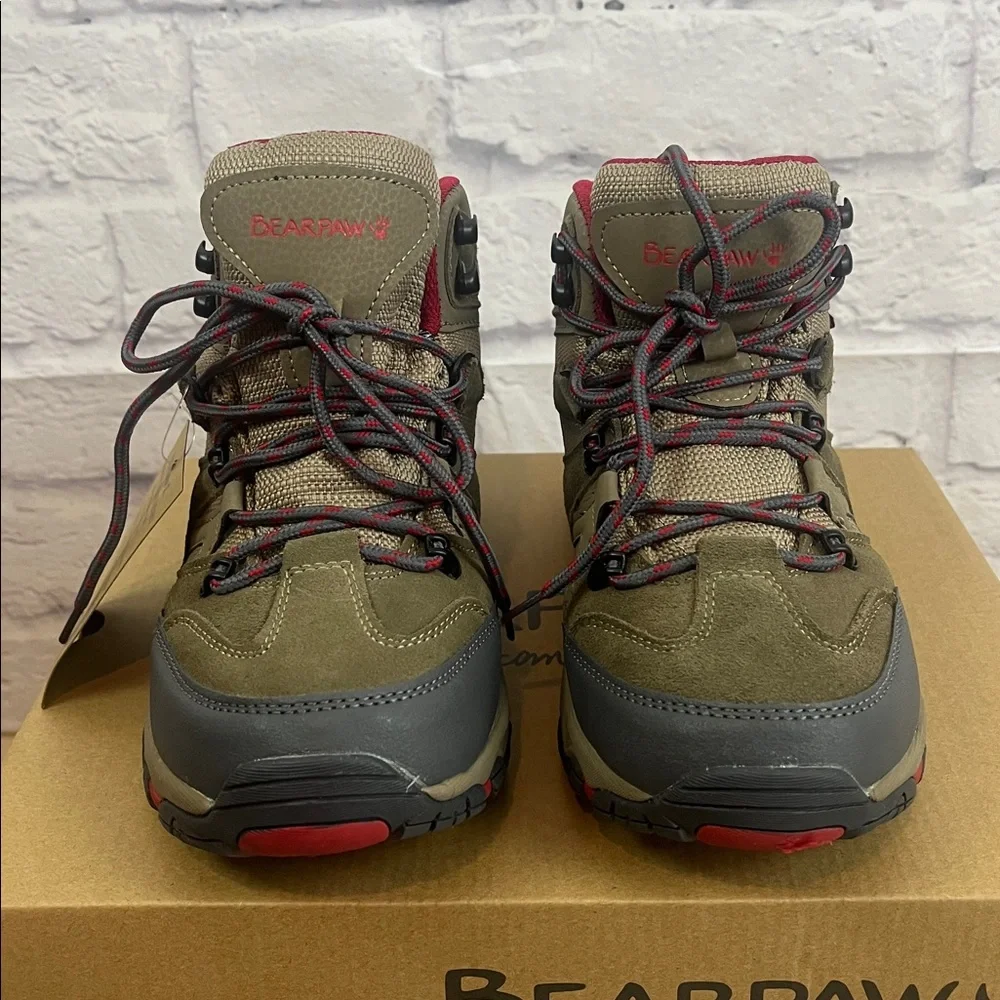 Bearpaw women’s NEW Corsica women’s waterproof hiking Gorpcore boots READ